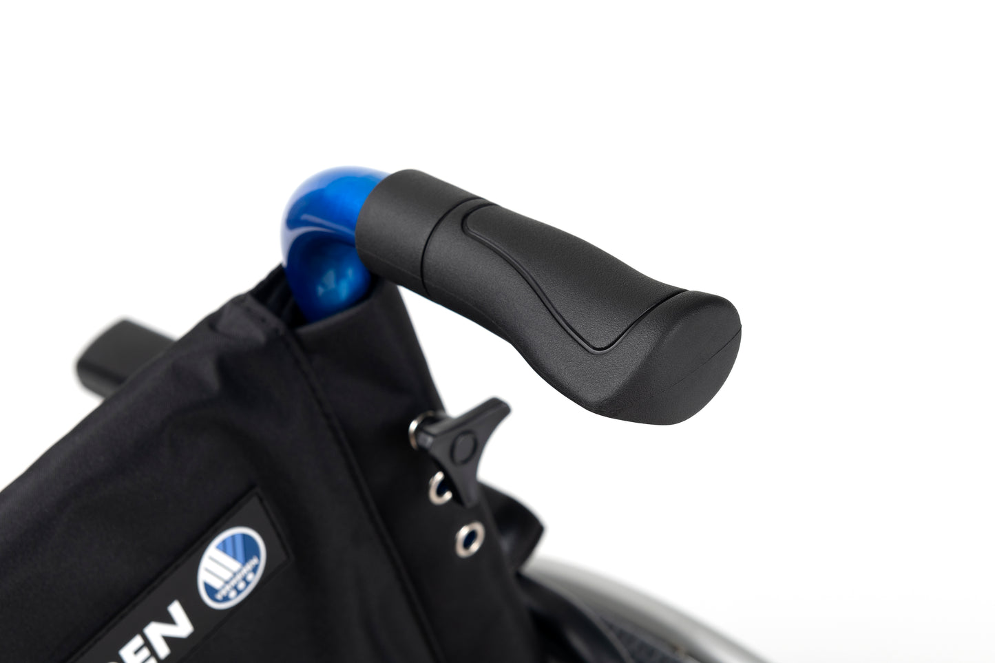 Carrozzina Leggera ad autospinta – Vermeiren D200-V