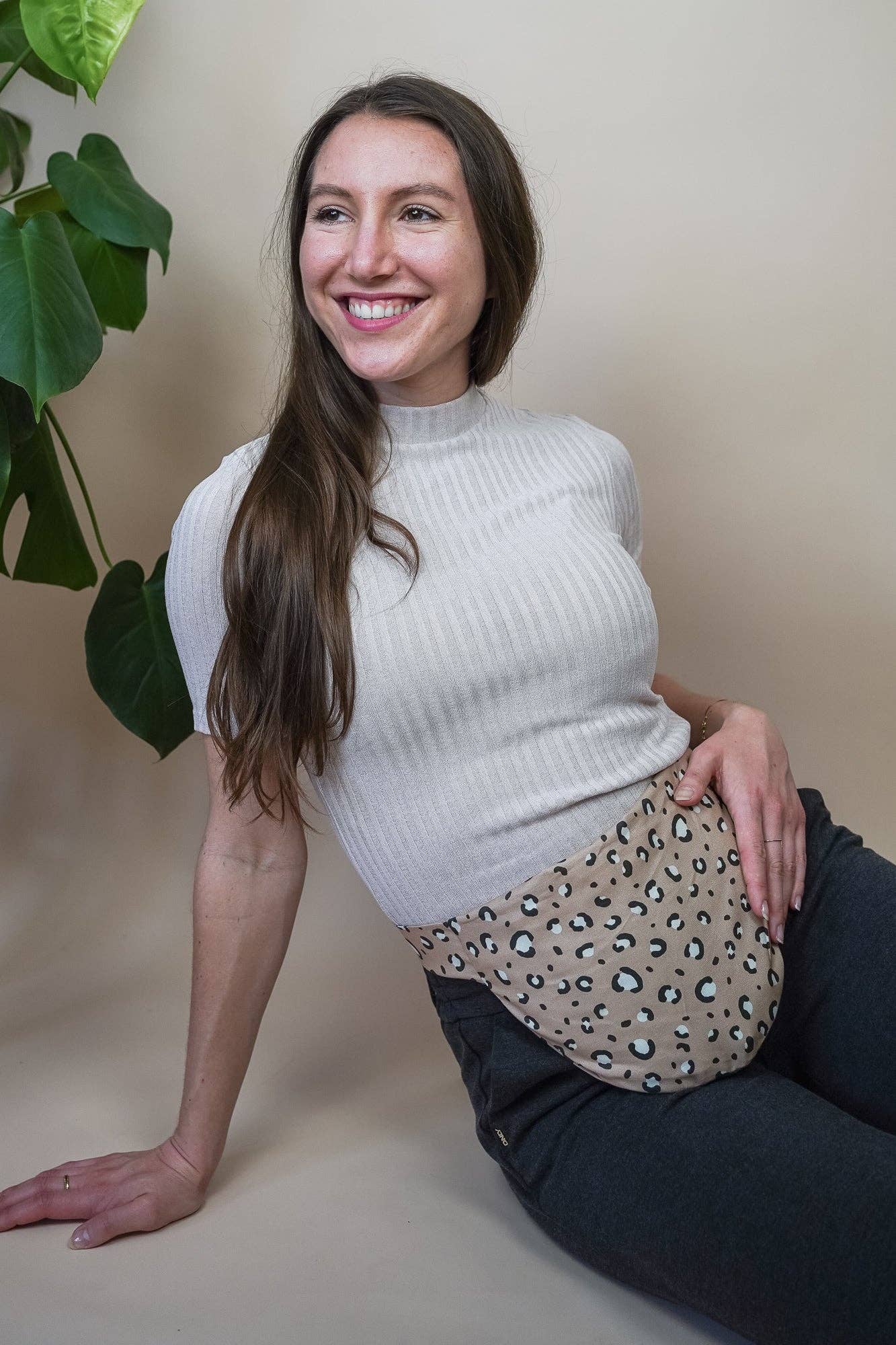 Cuscino di farro da legare - Fascia per la pancia motivo leopardato beige