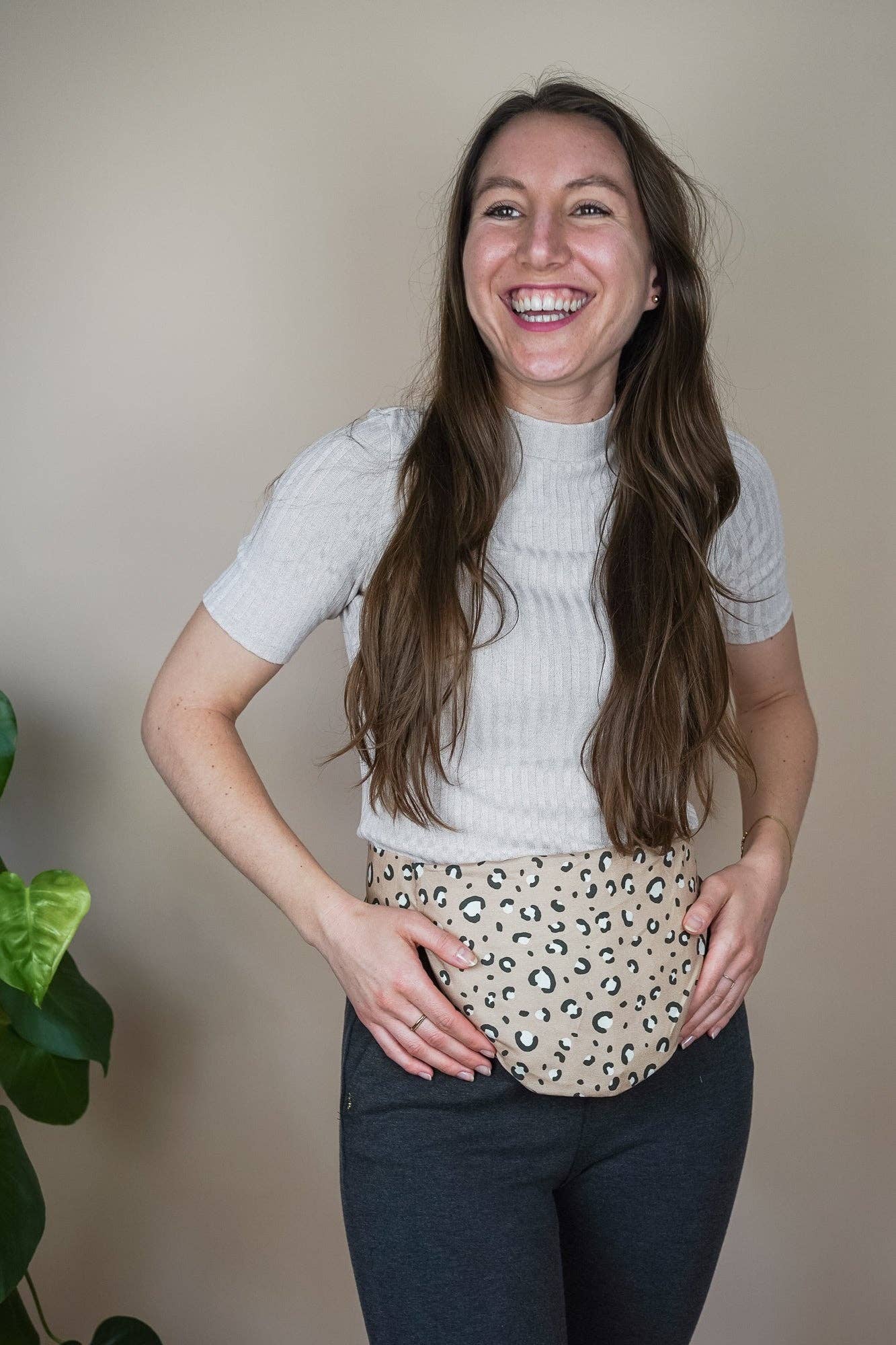 Cuscino di farro da legare - Fascia per la pancia motivo leopardato beige