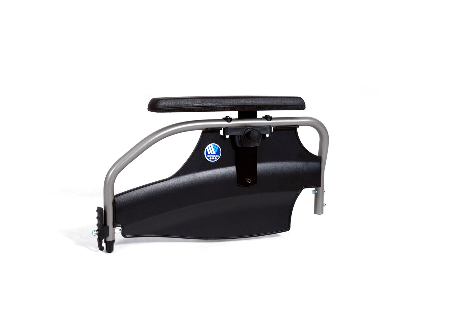 Carrozzina leggera con schienale reclinabile 30° MOD. D200-30°